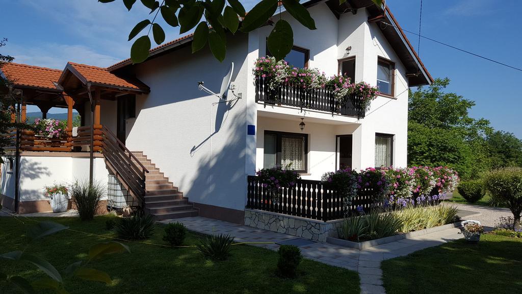 Apartment Lipa Irinovac Exteriér fotografie